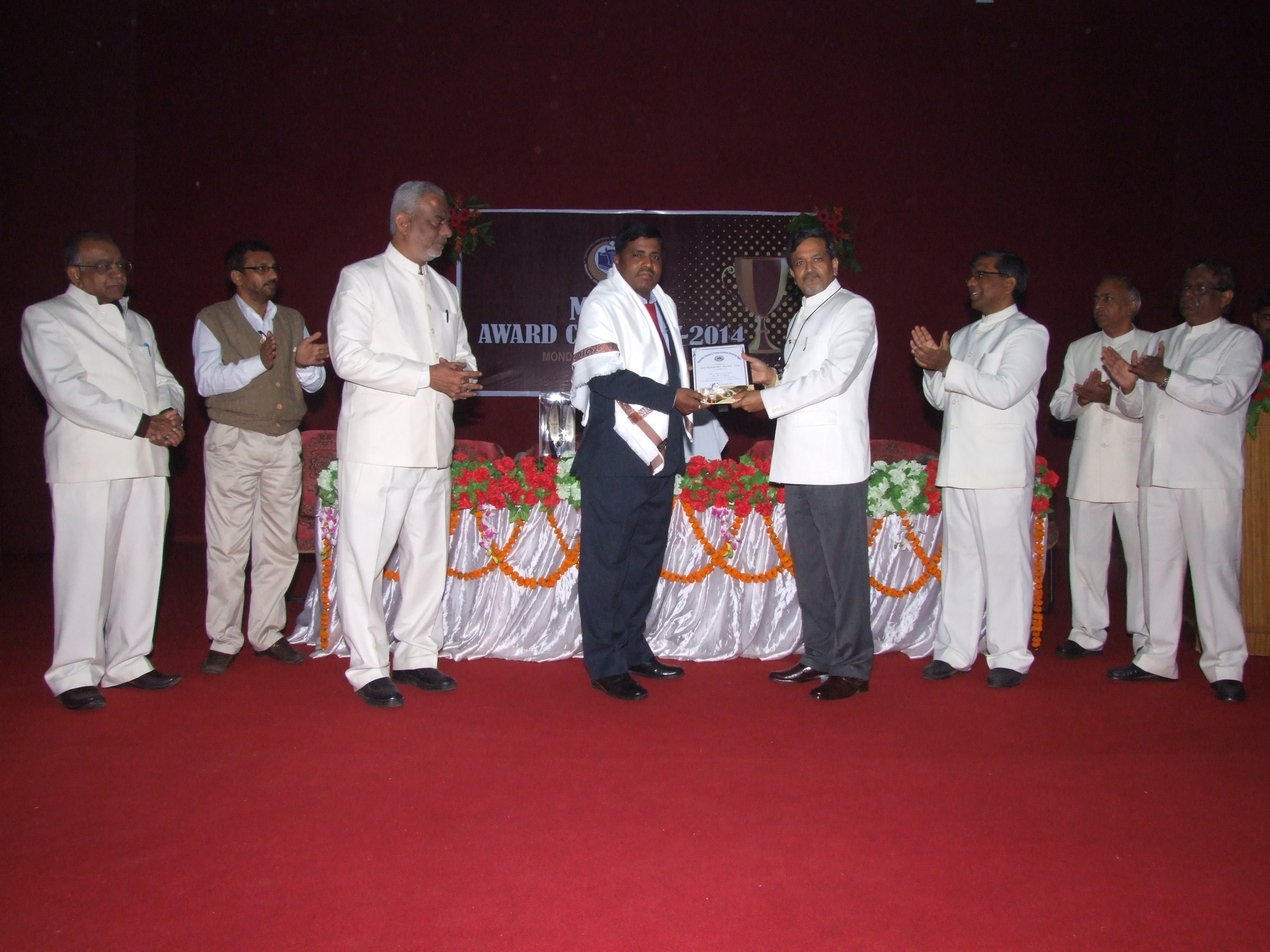 Dr. Ravindra Zende Received Best Researcher Award Of MAFSU